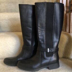 NWOT Clarks Merrian Rayna riding boots